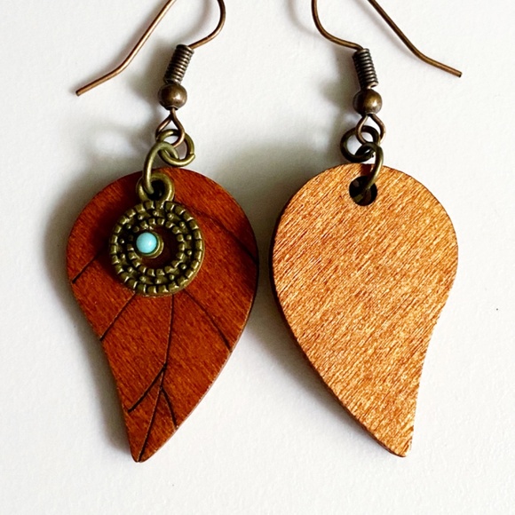 Wooden Leaf Turquoise Bohemian Earrings - Picture 4 of 4